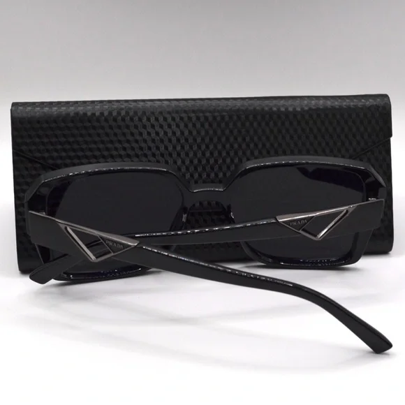 Prada Women’s Oversized Sunglasses | Black Frame | Gray Gradient | New | No Box - Picture 12 of 15